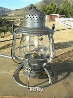1889 UNION PACIFIC RAILROAD LANTERN Clear Lantern Globe
