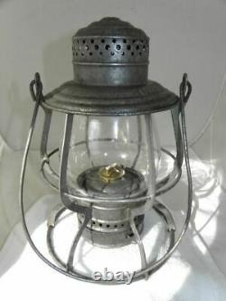 1889 UNION PACIFIC RAILROAD LANTERN Clear Lantern Globe