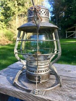 1897 Burlington Route Railroad Lantern Handlan Buck with Embossed Ext Base Globe