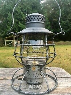 1909 C&NW Ry Chicago & Northwest Railway Lantern with Clear Cast Ext. Globe