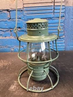 ADLAKE MILITARY DRAB GREEN PAINTED RAILROAD LANTERN WithETCHED(USA)MACBETH GLOBE