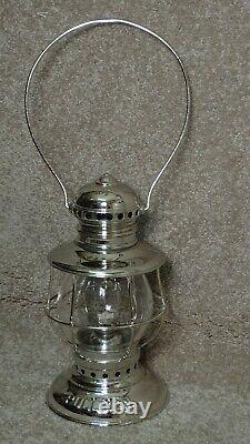 ADLAKE PULLMAN CONDUCTOR RAILROAD LANTERN WithCLEAR GLOBE ETCHED P. Co. (9)