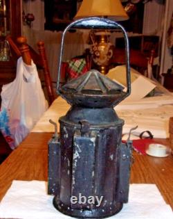 ANTIQUE VINTAGE Railroad Signal Lamp Lantern w burner repainted