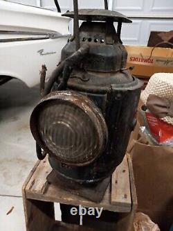 Antique ADLAKE NON SWEATING LAMP CHICAGO NORTH WESTERN RAILROAD Lantern ESTATE