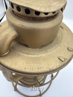 Antique Adlake Reliable L. V. R. R. Lehigh Valley Railroad Lantern Marked Globe