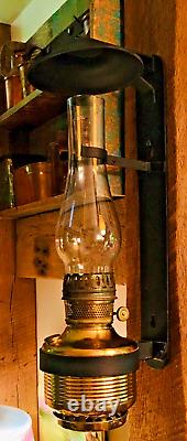 Antique Center Draft Wall-Mount Railroad Railcar Caboose Oil lamp