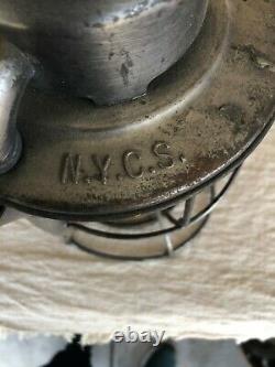 Antique Dietz Vesta Railroad N. Y. C. S Red Globe etched NYCS / Syracuse -1 40