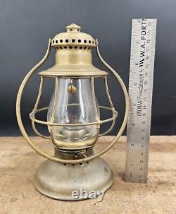 Antique Parmalee & Bonnell 1871 Patent No4 Conductor 7.5in Tall Railroad Lantern