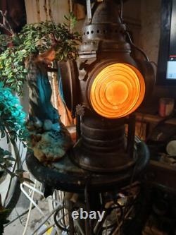 Antique The ADLAKE Non-Sweating Lamp Chicago Railroad Train Switch Lantern