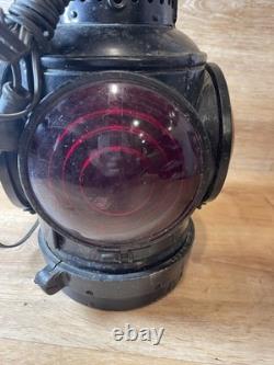 Antique The ADLAKE Non-Sweating Lamp Chicago Railroad Train Switch Lantern Lamp