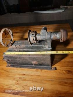 Antique Wall Mount Caboose Railroad Lantern Lamp Square Oil lamp