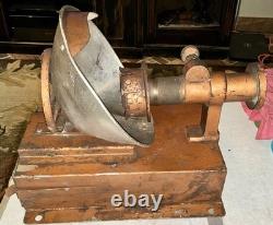 Antique Wall Mount Caboose Railroad Lantern Oil lamp Missing Reservoir /Chimney