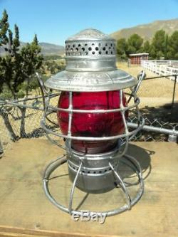 BURLINGTON ROUTE RAILROAD LANTERN Signal Red Cast Lantern Globe