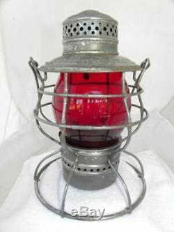 BURLINGTON ROUTE RAILROAD LANTERN Signal Red Cast Lantern Globe