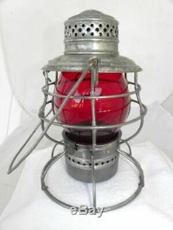 BURLINGTON ROUTE RAILROAD LANTERN Signal Red Cast Lantern Globe