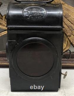 Black RAILROAD RR LAMP LANTERN E R SNLW LTD 1952 ELIZABETH REGINA VINTAGE