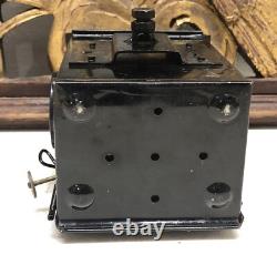 Black RAILROAD RR LAMP LANTERN E R SNLW LTD 1952 ELIZABETH REGINA VINTAGE