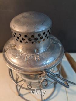 CNR Canadian National Railroad Hiram Piper Co. Railroad Lamp Lantern Excellent
