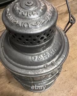 Delaware & Hudson Railroad D&H Bell Bottom Lantern and Cast Globe