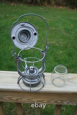 Delaware, Lackawanna & Western Railroad Dietz Vesta Lantern W Clear Unmk. Globe