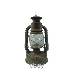 Dietz D-Lite No. 2 antique railroad lantern, train lamp