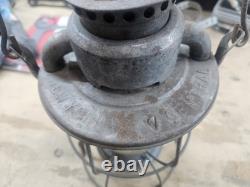 Dietz Railroad Lantern Split Color Globe New York R. R. No Wick Cracked Globe