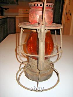 Dietz Vesta New York Central LINES Railroad Lantern With Marked AMBER NYCL Globe
