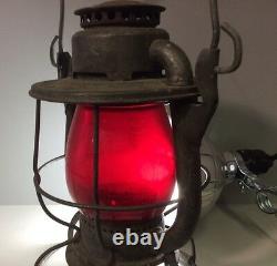 Dietz Vesta New York Central Station Railroad Lantern With Red Globe Light Lamp