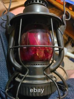 Dietz Vesta Pittsburgh & Lake Erie Railroad Lantern P&LE Red Globe