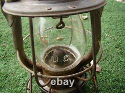 Dietz Vesta With U. S. Embosed Clear Cast Globe Lantern With 4 Pat. Dates 1910