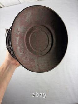 EARLY BELL-BOTTOM RAILROAD LANTERN No. 39 with Red Paint