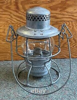 Excellent Vintage CNR TRAIN RAILROAD LANTERN Hiram Piper with Glass Globe