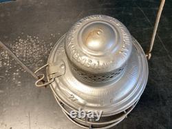 HANDLAN OREGON WASHINGTON RAILROAD & NAVIGATION CO LANTERN WithEMB. OWRR&NCO GLOBE