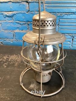 HANDLAN OREGON WASHINGTON RAILROAD & NAVIGATION CO LANTERN WithEMB. OWRR&NCO GLOBE