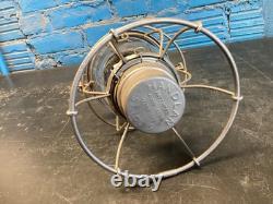 HANDLAN OREGON WASHINGTON RAILROAD & NAVIGATION CO LANTERN WithEMB. OWRR&NCO GLOBE