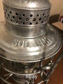 Hard To Find Double Embossed Armspear Top And Globe Soo Line Railroad Lantern
