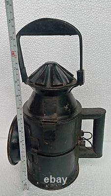 Iron Vintage Old Railroad Lantern Kerosene Lantern Lamp Home Collectible Arts