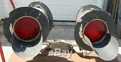 Large Railroad Train Crossing Red Signal Lights, by Modern industries, 4 Lights