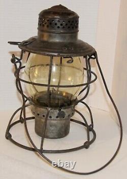 Milwaukee Road (CM&StP) Railway Handlan hand lantern with matched tall globe