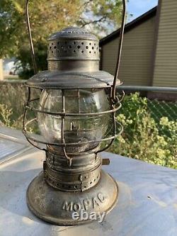 Missouri Pacific Railroad Lantern Bell Bottom Withcast Globe