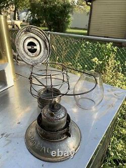 Missouri Pacific Railroad Lantern Bell Bottom Withcast Globe