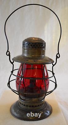 NEW YORK CENTRAL (NYC) RAILROAD DIETZ No. 6 B-B LANTERN with RED EMBOSSED GLOBE