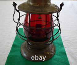 NEW YORK CENTRAL (NYC) RAILROAD DIETZ No. 6 B-B LANTERN with RED EMBOSSED GLOBE