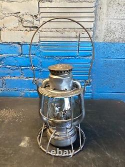 NICE 1910 DIETZ VESTA BOSTON & ALBANY RAILROAD LANTERN WithEMBOSSED B. &A. GLOBE