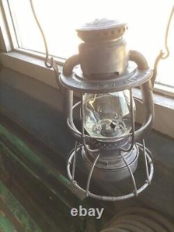 NICE 1910 DIETZ VESTA BOSTON & ALBANY RAILROAD LANTERN WithEMBOSSED B. &A. GLOBE