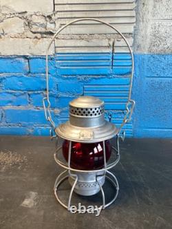 NICE ADLAKE KERO(CB&QRR)CHICAGO BURLINGTON & QUINCY RAILROAD LANTERN WithRED GLOBE