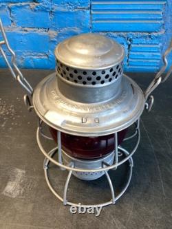 NICE ADLAKE KERO(CB&QRR)CHICAGO BURLINGTON & QUINCY RAILROAD LANTERN WithRED GLOBE