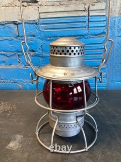 NICE ADLAKE KERO(CB&QRR)CHICAGO BURLINGTON & QUINCY RAILROAD LANTERN WithRED GLOBE