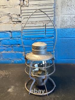 NICE E. T. WRIGHT (G. T. R.)GRAND TRUNK RAILWAY PAT'D 1908 RAILROAD LANTERN WithGLOBE