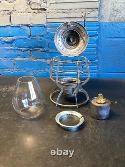 NICE E. T. WRIGHT (G. T. R.)GRAND TRUNK RAILWAY PAT'D 1908 RAILROAD LANTERN WithGLOBE
